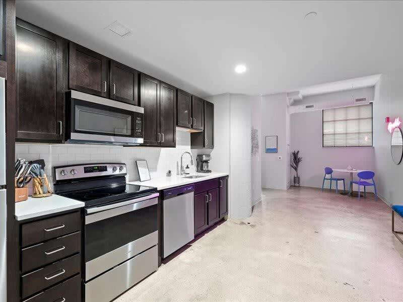 Cozysuites Roomy 1Br, Downtown פיטסבורג מראה חיצוני תמונה